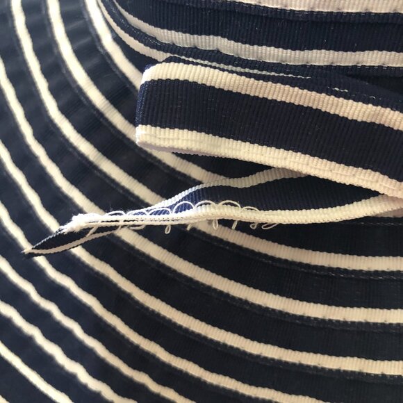 Kim Rogers beach hat - Picture 3 of 3